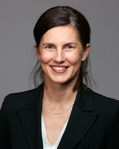 Julia von Dobeneck